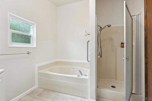 1831 Nova Gln, Escondido CA: https://media.crmls.org/mediaz/bed00ad4-bc4e-4ed6-84b3-7b0cf9b0ccf6.jpg