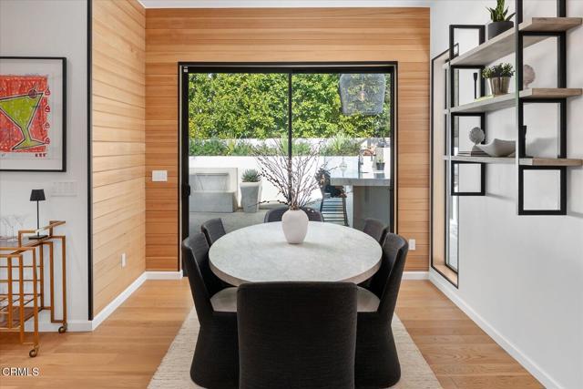 Detail Gallery Image 25 of 73 For 10747 Valleyheart Dr, Studio City,  CA 91604 - 4 Beds | 3 Baths