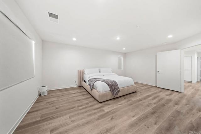 Image 25 of 42 For 747 Anastasia Court