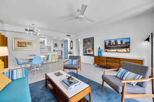 1881 S Araby Drive, Palm Springs CA: https://media.crmls.org/mediaz/bed175ac-3510-4dba-9c26-d3c1752ed304.jpg