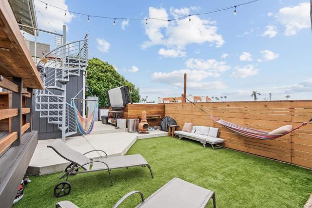 1009 S Cleveland Street, Oceanside CA: https://media.crmls.org/mediaz/bed2081a-7081-4656-8a89-736323939bb3.jpg