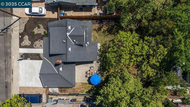 4178 Huckleberry Dr, Concord CA: https://media.crmls.org/mediaz/bed24c20-c5f0-43a3-b1d7-4186179f04ff.jpg