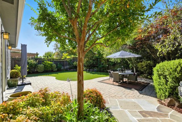 270 Oakview Drive, San Carlos CA: https://media.crmls.org/mediaz/bed2a60b-fe1c-40f9-81eb-13e0b0c0dca4.jpg