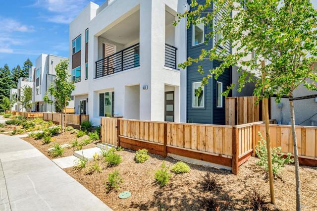 1020 Sinopia Terrace, San Ramon CA: https://media.crmls.org/mediaz/bed2b0af-02ae-4d0b-a6d8-8281b37c668a.jpg