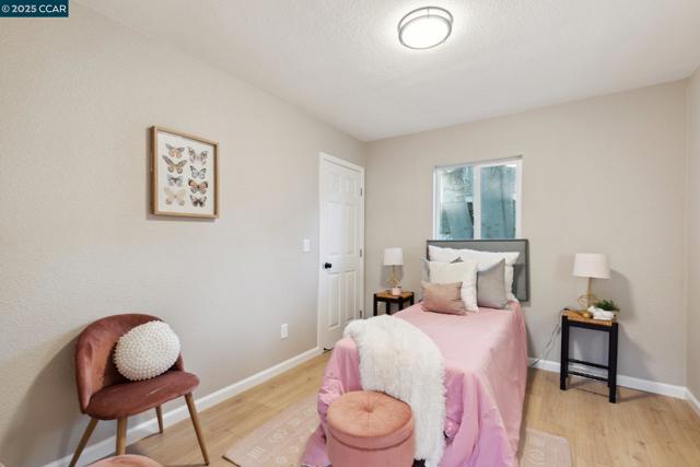 325 N 3rd Ave, Oakdale CA: https://media.crmls.org/mediaz/bed30650-a12a-49c0-be42-932fd993cc9c.jpg
