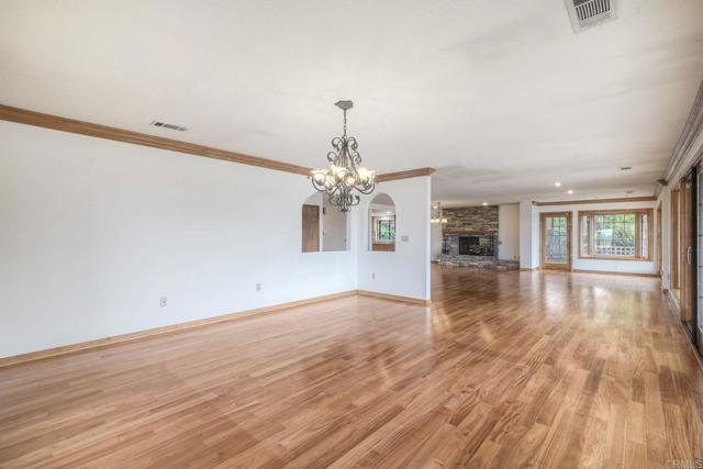 1650 Elevado Road, Vista CA: https://media.crmls.org/mediaz/bed3d151-fc6c-4cb6-b29b-54c5a606dcf9.jpg