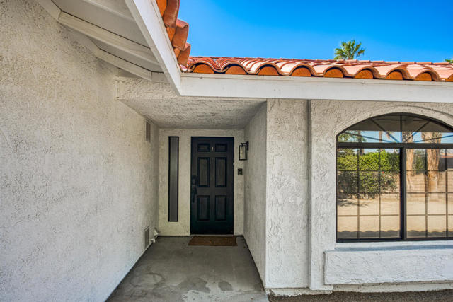 1489 E Francis Drive, Palm Springs CA: https://media.crmls.org/mediaz/bed3d2e9-49fa-4f7e-bc93-59804a02dc41.jpg