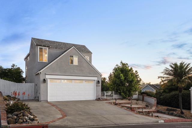 4503 Carnaby, Carlsbad CA: https://media.crmls.org/mediaz/bed42f20-fb34-4114-88bf-731dda8bea27.jpg