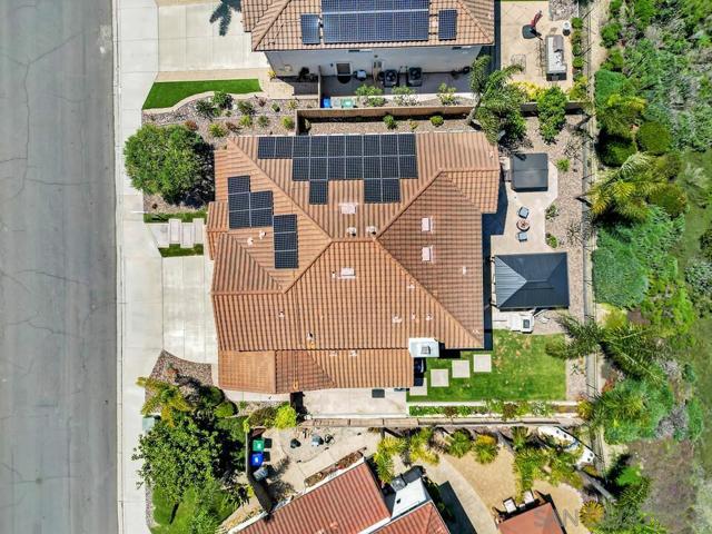 4252 Alta Vista Court, Oceanside CA: https://media.crmls.org/mediaz/bed45509-044b-4238-baa4-403a719b81fa.jpg