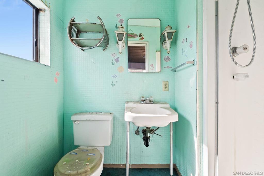 https://media.crmls.org/mediaz/bed4abcd-b9a2-41df-8887-83ba0905f37e.jpg?preset=X-Large