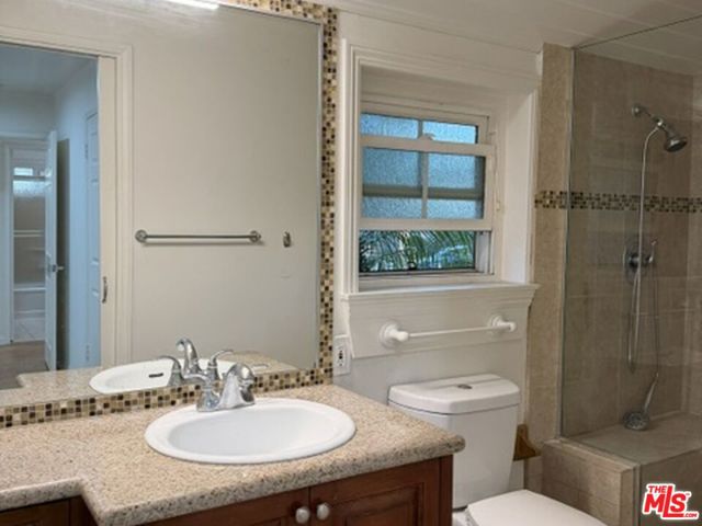 6313 Bluebell Avenue photo 28