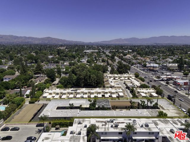 8615 Balboa Boulevard, Northridge CA: https://media.crmls.org/mediaz/bed55914-6117-40b8-937c-c9d72fbacc8a.jpg