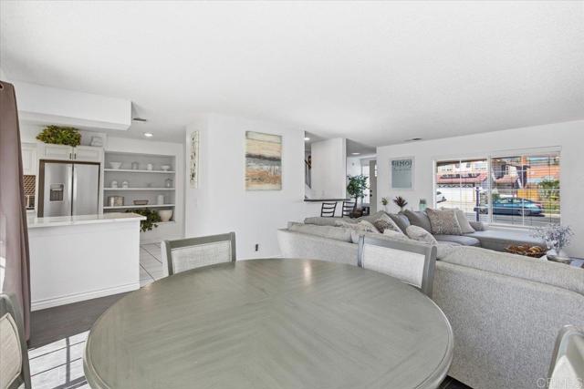 Detail Gallery Image 9 of 33 For 23587 Parkland Ave, Moreno Valley,  CA 92557 - 3 Beds | 2/1 Baths