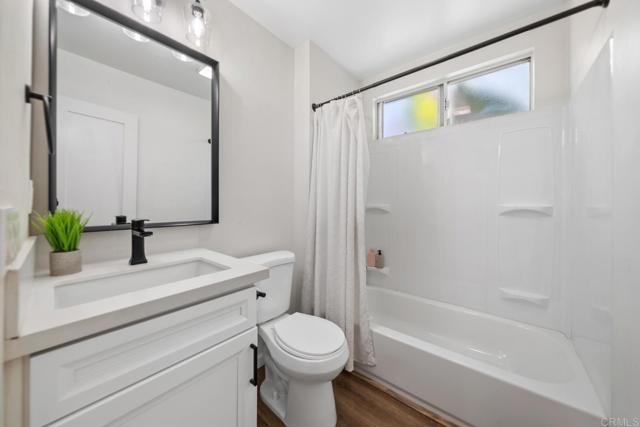 Image 15 of 34 For 2330 Di Foss Street