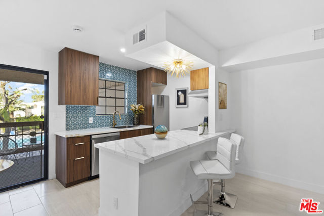 Image 3 of 29 For 5300 Waverly Drive B6