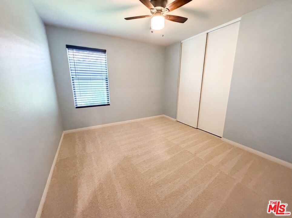 https://media.crmls.org/mediaz/bed6c5ca-ff7b-4c6a-a865-757e2e92fbf7.jpg?preset=X-Large