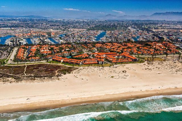 2271 Martinique Lane, Oxnard CA: https://media.crmls.org/mediaz/bed82d01-af33-47e9-9cbc-8979f5b1d602.jpg