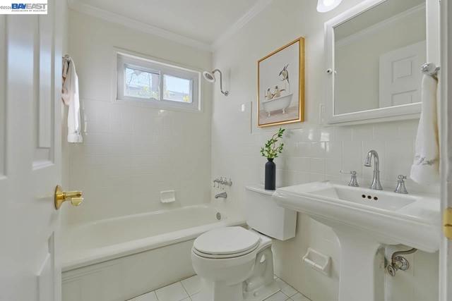 1515 Miramonte Ave, Mountain View CA: https://media.crmls.org/mediaz/bed86581-f275-4433-aa0d-641258b5e0e7.jpg