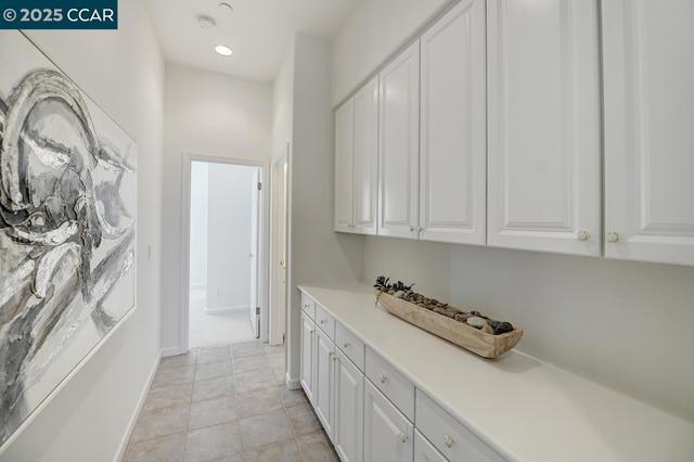 2916 Saklan Indian Dr, Walnut Creek CA: https://media.crmls.org/mediaz/bed88400-161c-40b8-b3bd-3aef00524343.jpg