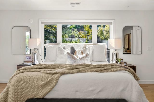 760 Chateau Drive, Hillsborough CA: https://media.crmls.org/mediaz/bed97aab-102e-4d2b-a83e-ad559a1d35d4.jpg