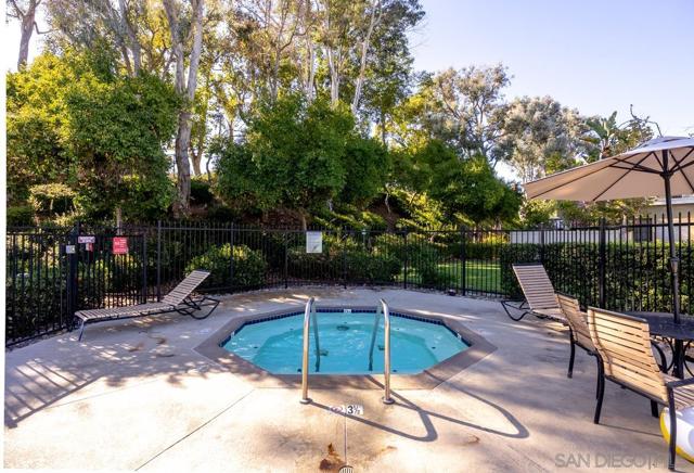 13669 Comuna Drive, Poway CA: https://media.crmls.org/mediaz/bedacb66-5692-43f7-973c-22f502e8fc65.jpg