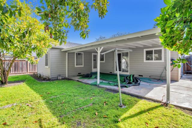 581 Morse Avenue, Sunnyvale CA: https://media.crmls.org/mediaz/bedb2fe8-50c9-4007-8205-d43f8e5f2516.jpg