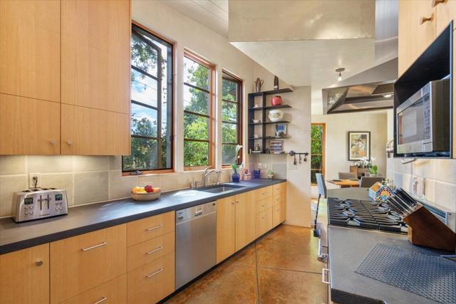 705 University Avenue, Los Altos CA: https://media.crmls.org/mediaz/bedb72a5-aafc-4bfe-9420-9142c26e672b.jpg