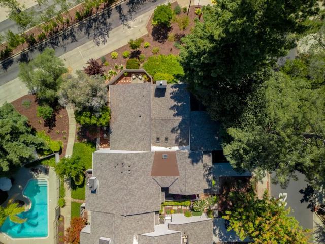 419 Clearview Drive, Los Gatos CA: https://media.crmls.org/mediaz/bedb833c-8b49-4b49-bd84-b614ef383092.jpg