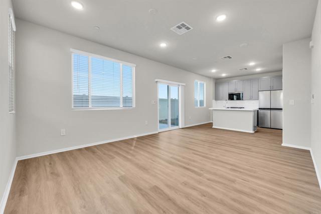 Detail Gallery Image 5 of 38 For 28386 via Solero, Temecula,  CA 92591 - 3 Beds | 2/1 Baths