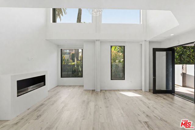 407 Rialto Avenue photo 6