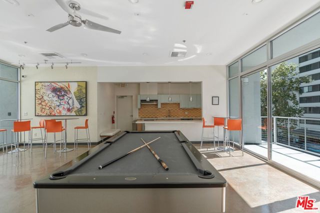 645 W 9th Street, Los Angeles CA: https://media.crmls.org/mediaz/beddbeb9-686a-4371-8287-af1c8dcfa9b5.jpg