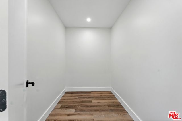 4340 2nd Avenue, Los Angeles CA: https://media.crmls.org/mediaz/beddc033-54b9-4b29-9283-963178dfdbae.jpg