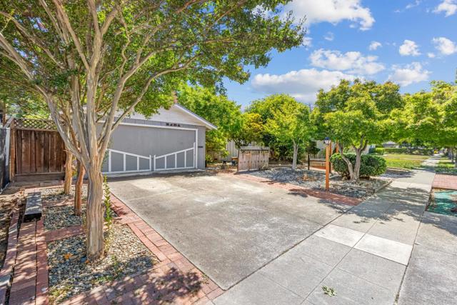 2184 Coronet Drive, San Jose CA: https://media.crmls.org/mediaz/bede43cb-d164-4c7f-91d2-223f38ae4ff0.jpg