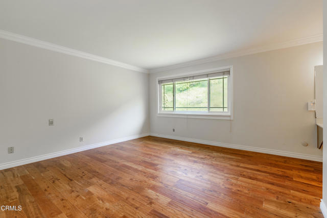 5991 Canon Court, Ventura CA: https://media.crmls.org/mediaz/bede5b48-ae18-45c6-95fe-ea6547007baa.jpg