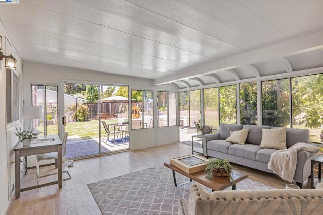 4243 Nerissa Cir, Fremont CA: https://media.crmls.org/mediaz/bede6cee-de1b-4182-9e74-83246c45e21e.jpg