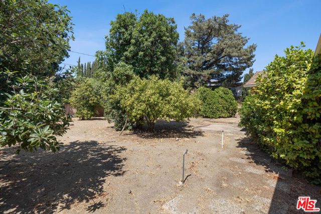 2659 Luray Circle, Simi Valley CA: https://media.crmls.org/mediaz/beded261-06de-4841-a726-cee9d0341030.jpg