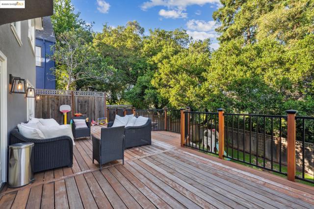 946 Alma Pl, Oakland CA: https://media.crmls.org/mediaz/bedf0de2-b29b-44c8-83e3-ba1819c90762.jpg