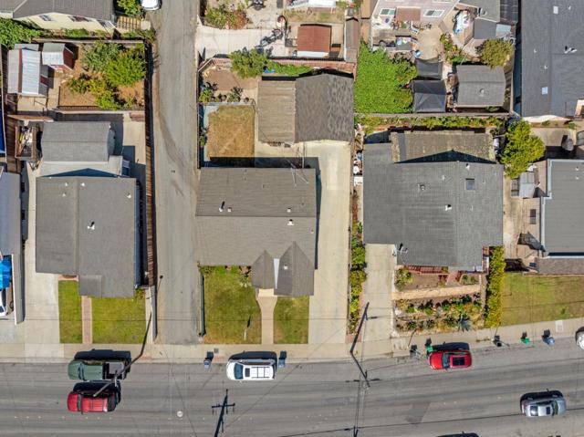 928 Lincoln Street, Watsonville CA: https://media.crmls.org/mediaz/bedf1872-84a4-4c0b-b8ac-a3e17ad98c0b.jpg