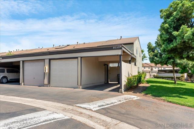 9559 Cottonwood Ave, Santee, California 92071, 3 Bedrooms Bedrooms, ,1 BathroomBathrooms,Townhouse,For Sale,Cottonwood Ave,240018661SD