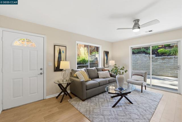 198 Pulido Rd, Danville CA: https://media.crmls.org/mediaz/bedfc1ea-34c6-4dfc-a594-5bbcc6ce64ca.jpg