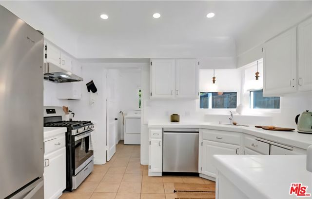 3780 Beethoven Street, Los Angeles CA: https://media.crmls.org/mediaz/bedffcb5-176c-412f-9465-875b1ded604d.jpg
