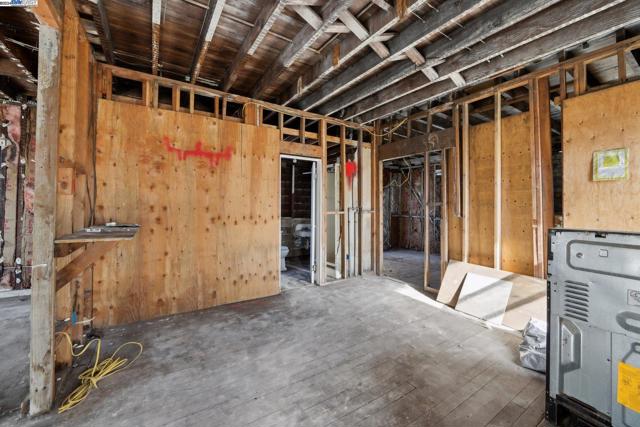 Image 20 of 48 For 1291 55th St