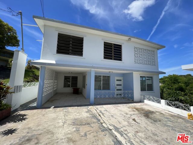 Driveway Entrance