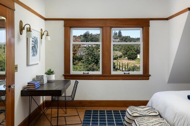 25671 Chapin Road, Los Altos Hills CA: https://media.crmls.org/mediaz/bee248b0-364a-4d58-89fe-62439de40997.jpg