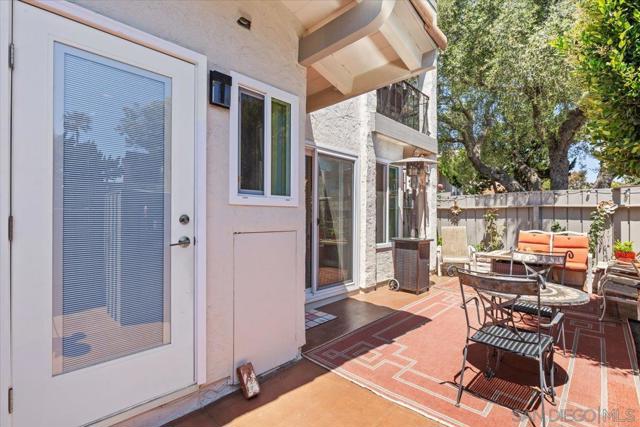5217 Mount Alifan Dr, San Diego CA: https://media.crmls.org/mediaz/bee2c803-9aa2-4985-b945-22149382e69a.jpg