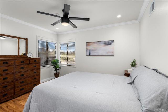 1131 Mary St, El Cajon CA: https://media.crmls.org/mediaz/bee2e71a-19b4-4c7e-b89e-c54c1d8070d8.jpg