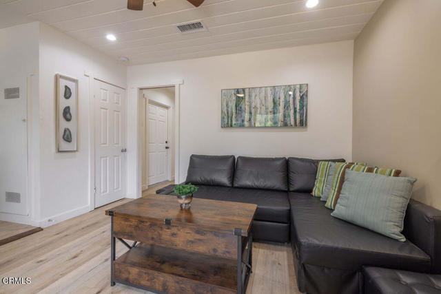 Detail Gallery Image 25 of 27 For 851 Pine Knot Ave, Big Bear Lake,  CA 92315 - 4 Beds | 3 Baths