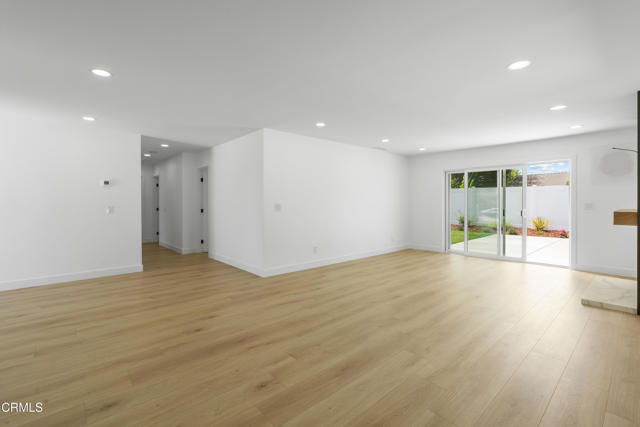 Detail Gallery Image 9 of 37 For 1927 N Croydon Ave, Camarillo,  CA 93010 - 4 Beds | 2 Baths