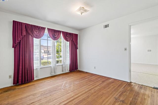 Image 12 of 56 For 398 Olive Ave