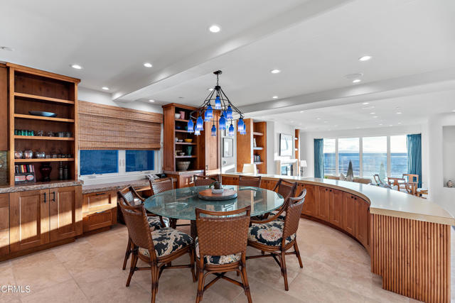 2956 Solimar Beach Drive Drive, Ventura CA: https://media.crmls.org/mediaz/bee54024-d8ce-42dc-bc14-784fea28c2c3.jpg